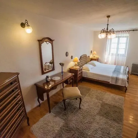 Stone House Seaside Retreat On Bra Island - Two Bedroom 1 Apartamento *