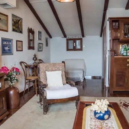 Stone House Seaside Retreat On Bra Island - Two Bedroom 1 Apartamento *
