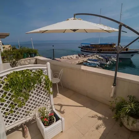 Stone House Seaside Retreat On Bra Island - Two Bedroom 1 *