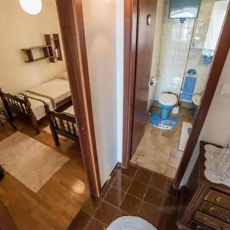Stone House Seaside Retreat On Bra Island - Two Bedroom 1 Sutivan